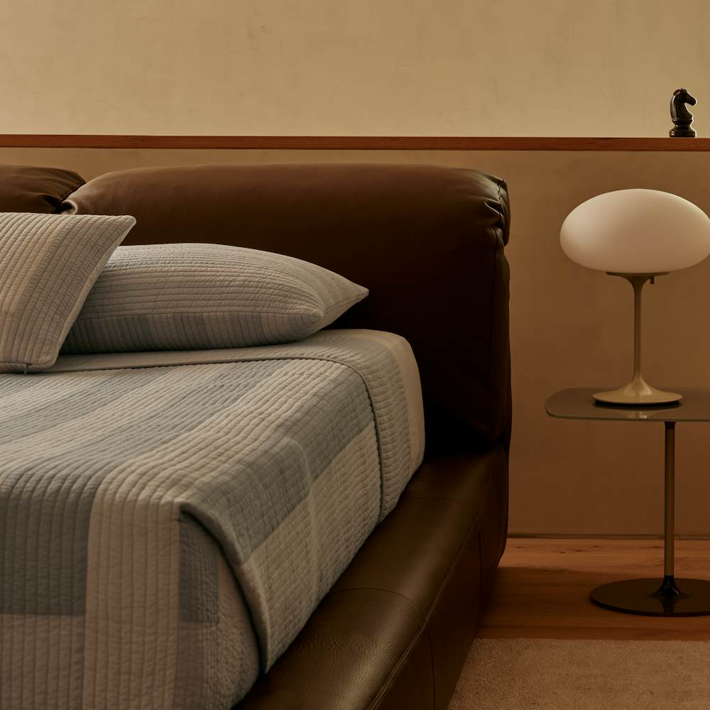 Stemlite Table Lamp in Pebble Grey